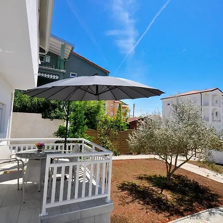 Apartament Cancar *