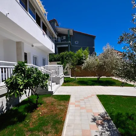 Apartment Cancar