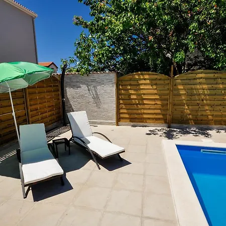 Apartament Cancar *