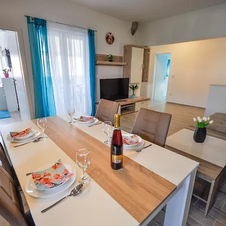 Apartment Cancar *