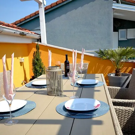 Apartment Cancar